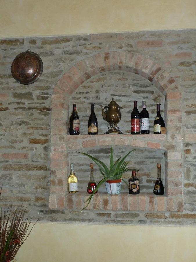 Agriturismo San Martino Castiglione Tinella Bagian luar foto