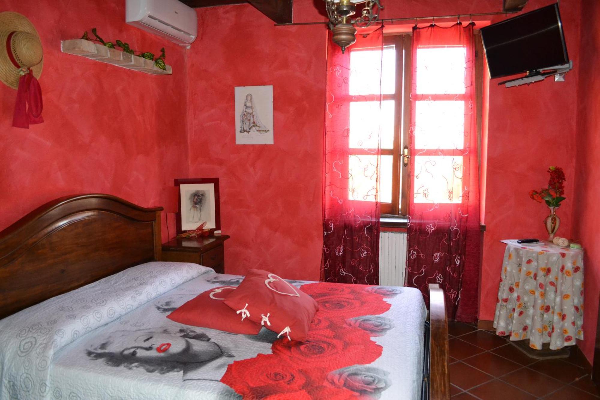Agriturismo San Martino Castiglione Tinella Bagian luar foto