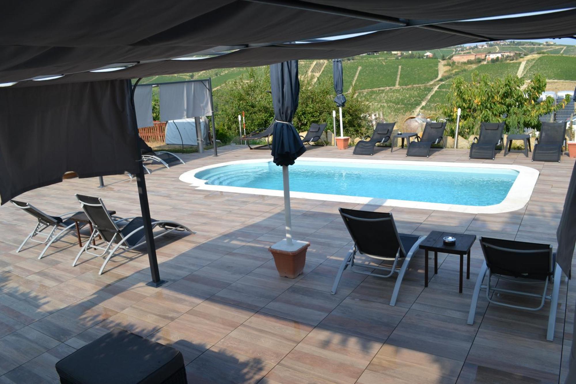 Agriturismo San Martino Castiglione Tinella Bagian luar foto