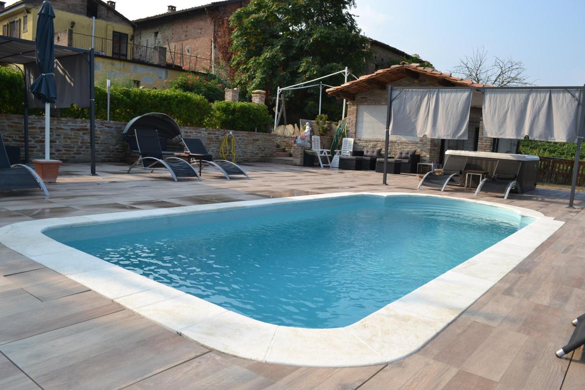 Agriturismo San Martino Castiglione Tinella Bagian luar foto